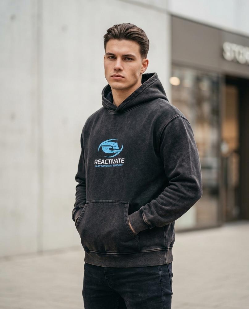 Unisex Hoodie – Ellan, Long sleeves, A relaxed fit – Tilly Outlet