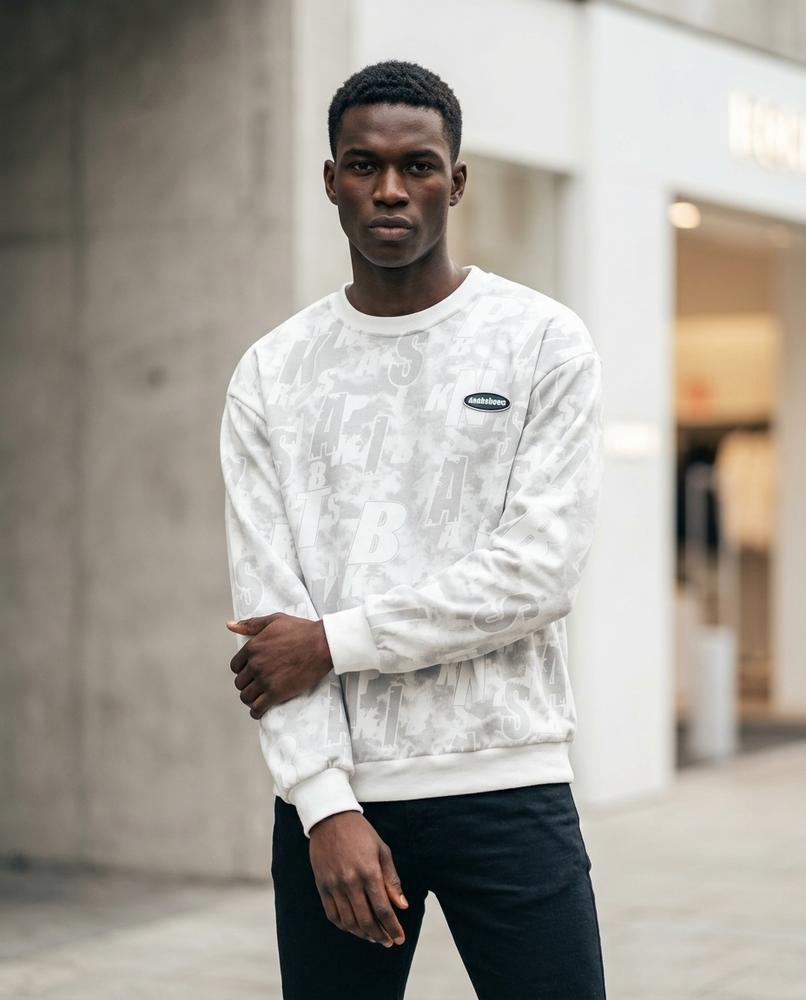 Unisex Sweatshirt – Lovar, A graphic print, An attached hood – Tilly Outlet