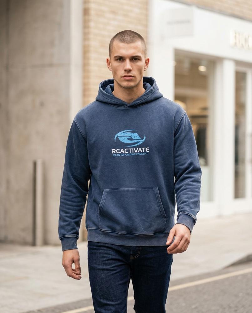 Unisex Hoodie – Ellan, Long sleeves, A relaxed fit – Tilly Outlet