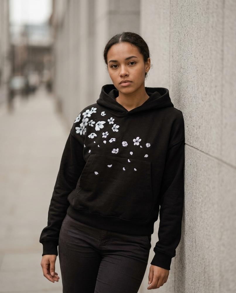 Unisex Hoodie – Elren, Fleece lining, A graphic print – Tilly Outlet