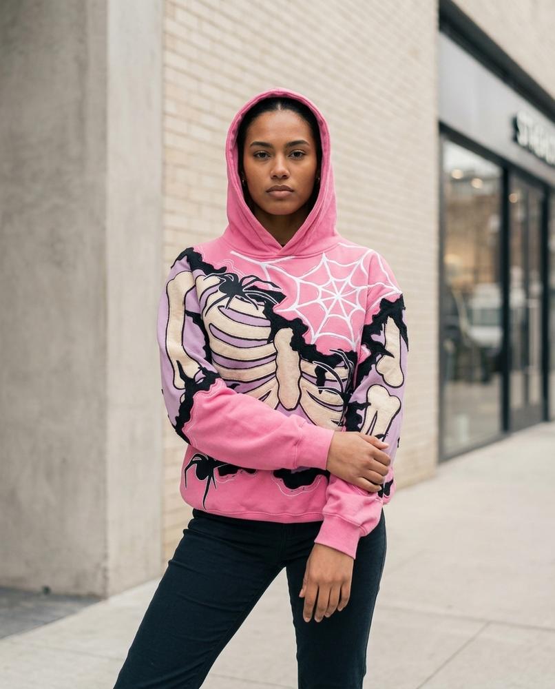 Unisex Hoodie – Zerev, A graphic print, Long sleeves – Tilly Outlet