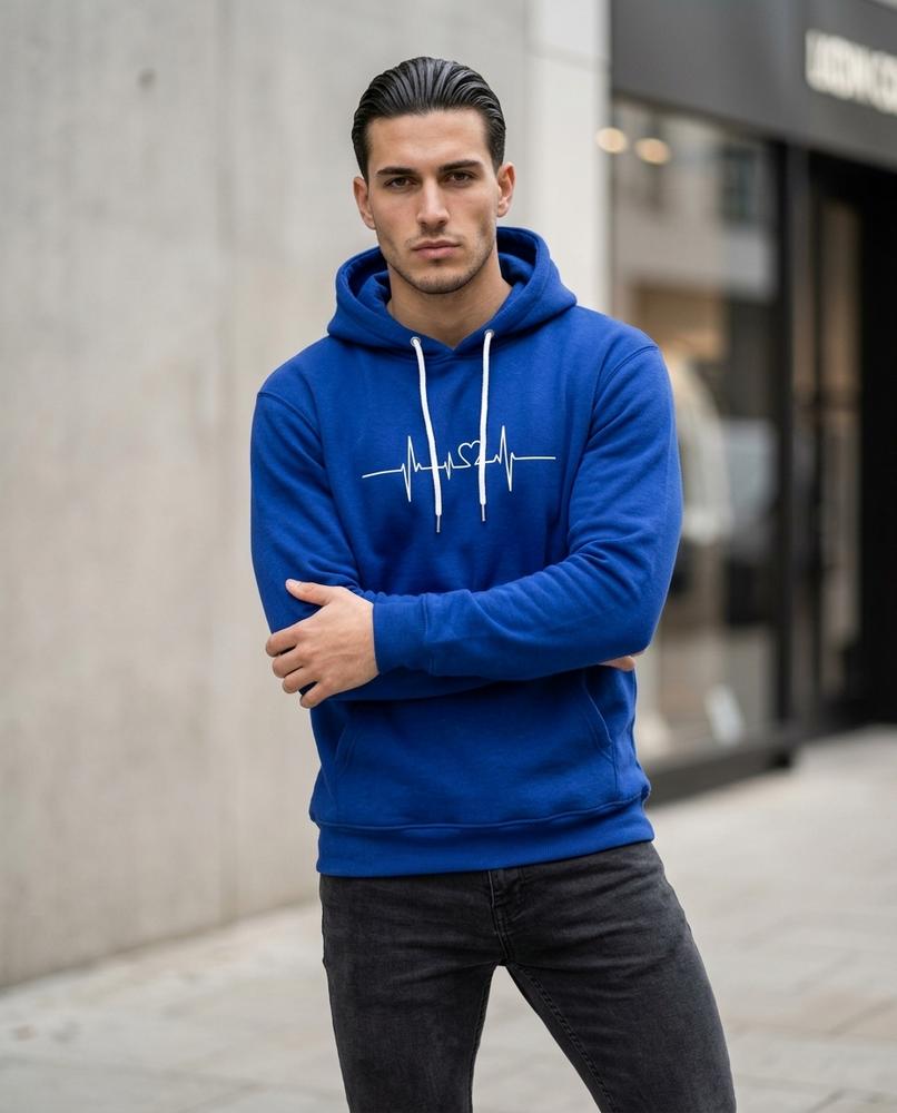 Men's Hoodie – Seser, A graphic print, An attached hood – Tilly Outlet