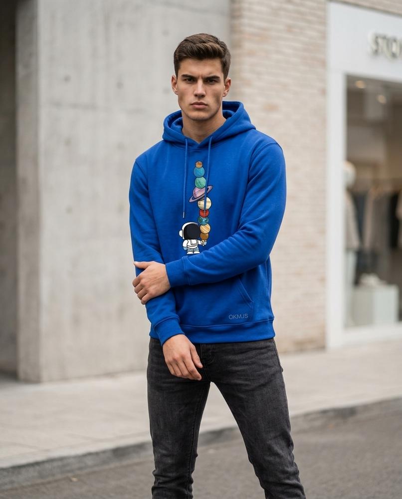 Men's Hoodie – Zoton, A graphic print, An attached hood – Tilly Outlet