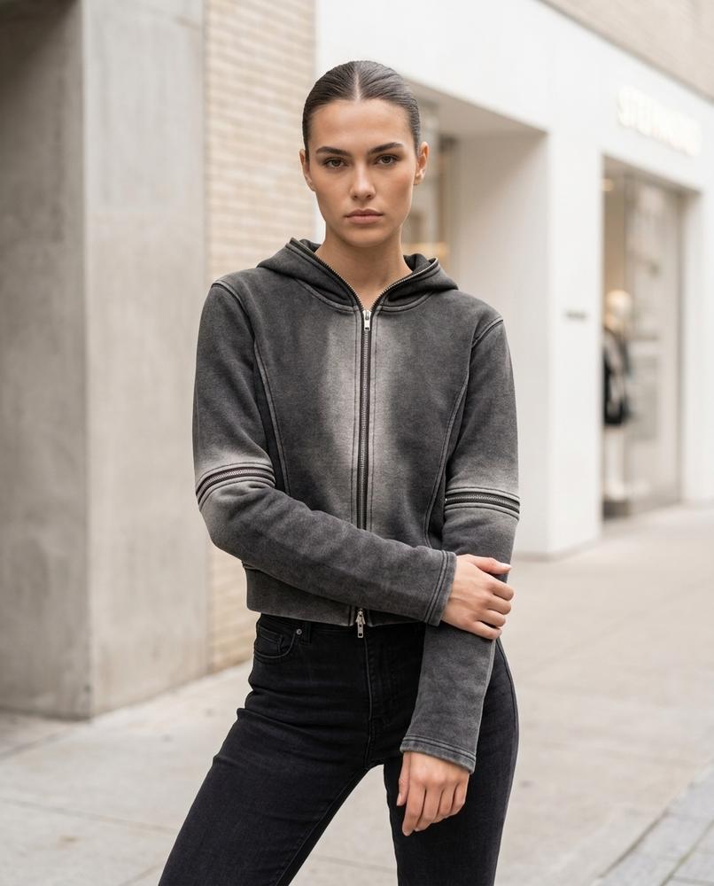 Remek | Farbverlaufender Taillierter Hoodie Damen – Tilly Outlet