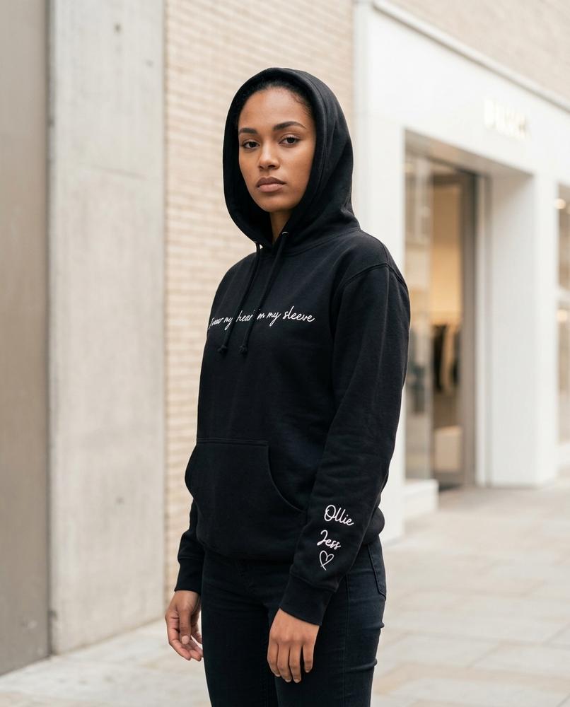 Yomir | Bedruckter Langärmeliger Hoodie Unisex – Tilly Outlet
