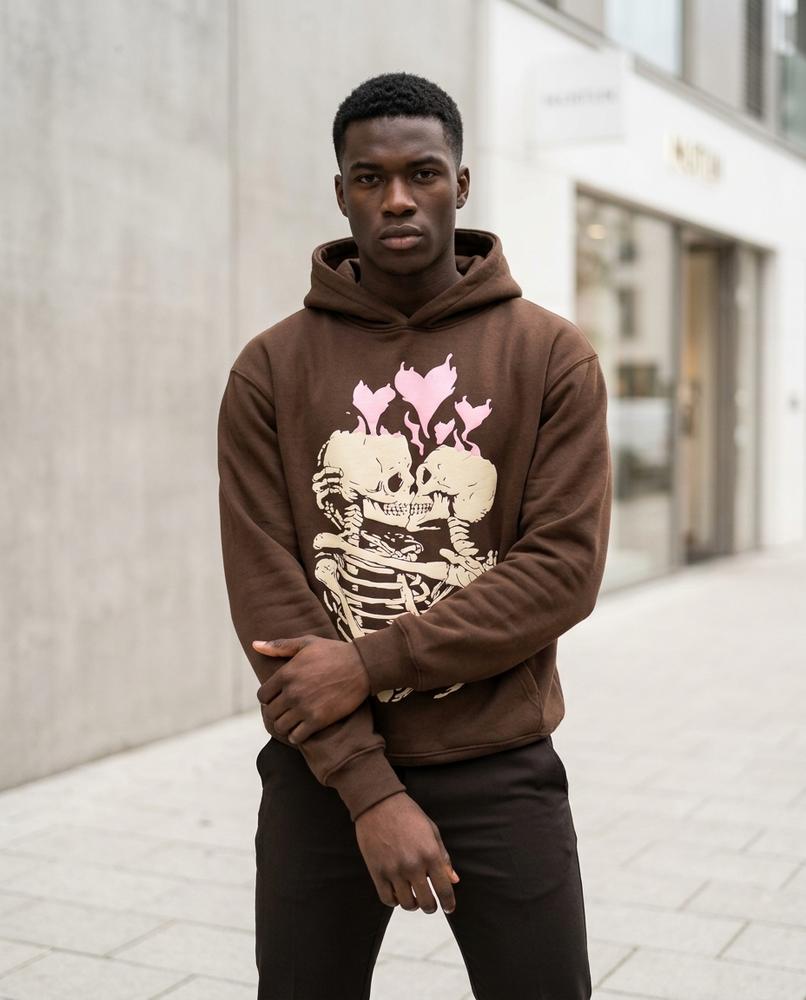 Unisex Hoodie – Kalar, A graphic print, An attached hood – Tilly Outlet